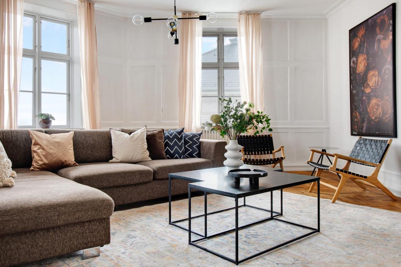 Sanders Square - Spacious Six-Bedroom Apartment Near Amalienborg Kopenhagen Exterior foto