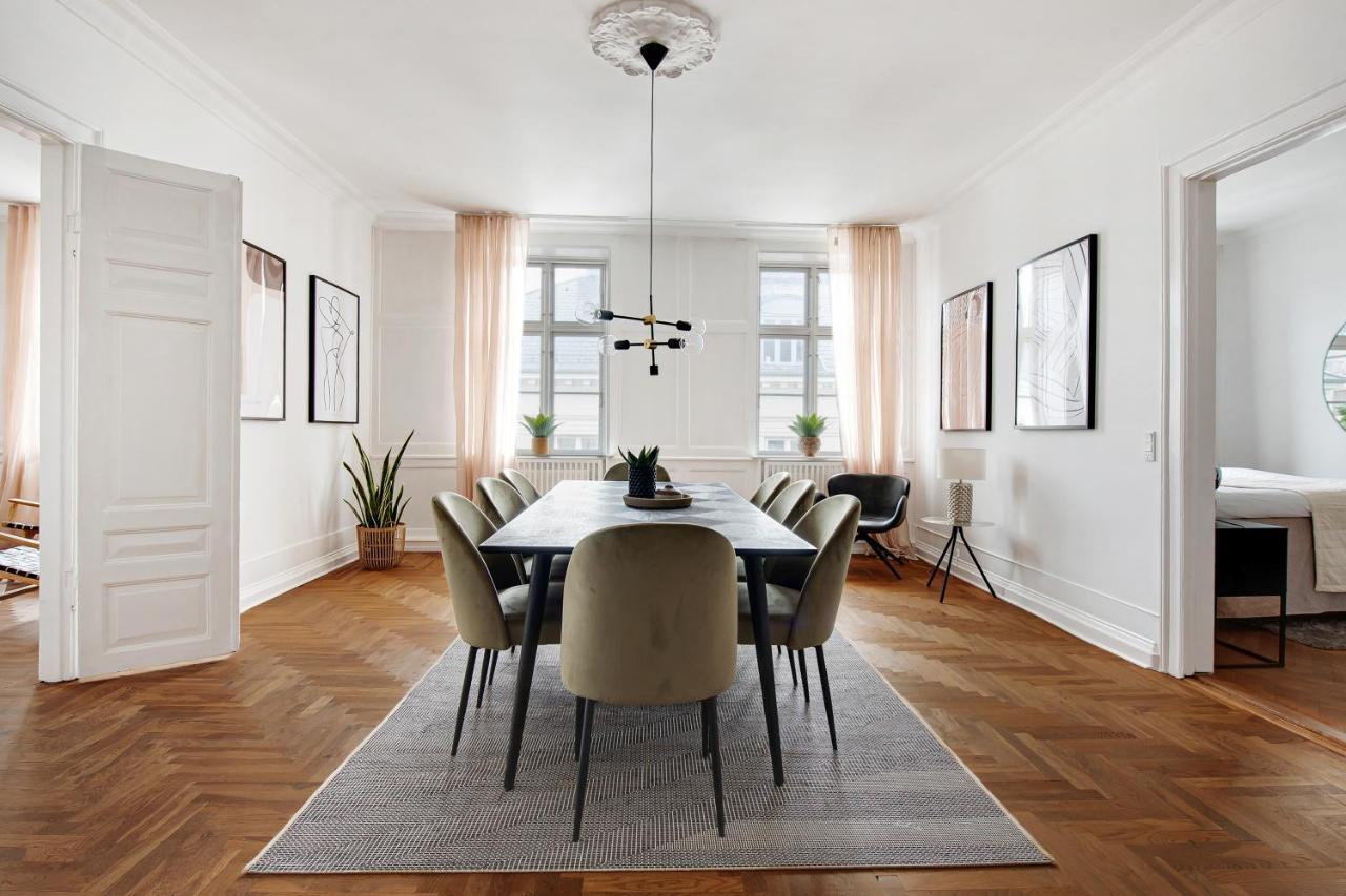 Sanders Square - Spacious Six-Bedroom Apartment Near Amalienborg Kopenhagen Exterior foto