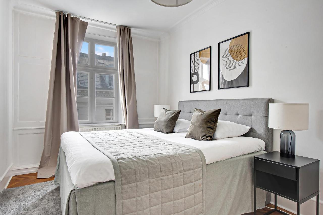 Sanders Square - Spacious Six-Bedroom Apartment Near Amalienborg Kopenhagen Exterior foto