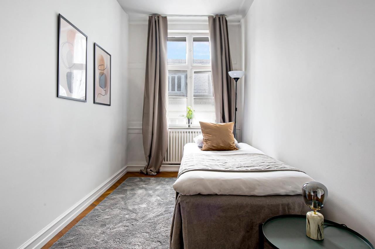 Sanders Square - Spacious Six-Bedroom Apartment Near Amalienborg Kopenhagen Exterior foto
